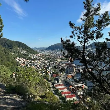 Nydelig Leilighet, Privat Balkong, Topp Utsikt * Μπέργκεν