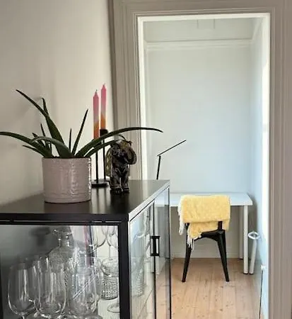 Nydelig Leilighet, Privat Balkong, Topp Utsikt * Μπέργκεν